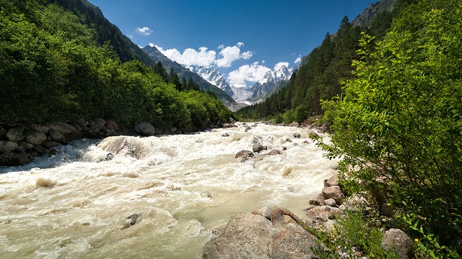 Реки кавказских гор славятся бурлящими водами