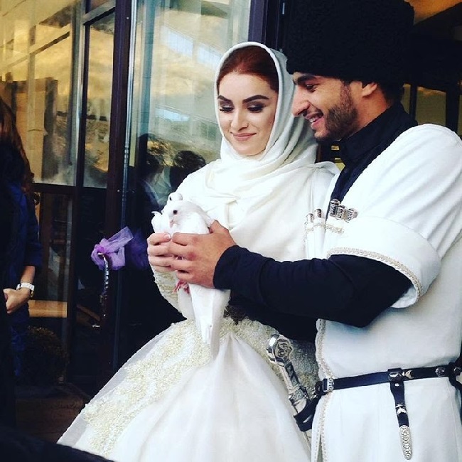 Кавказские свадьбы отличаются славянских – отмечаются несколько дней и пышностью 