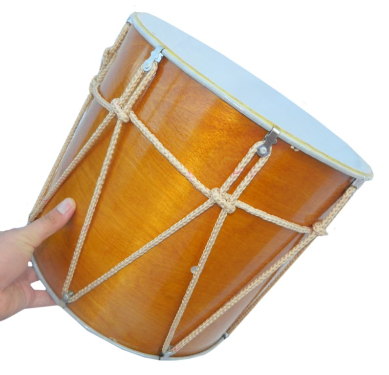 Кавказский барабан всегда считался старинным инстремтом
