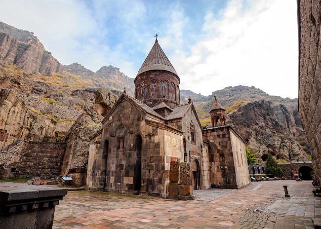 Религия в жизни армян имеет большое значение