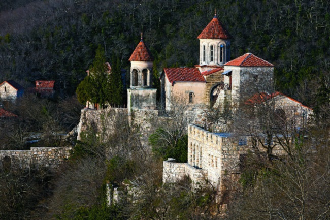 В монастыре Моцамета захоронены святые Давид и Константин