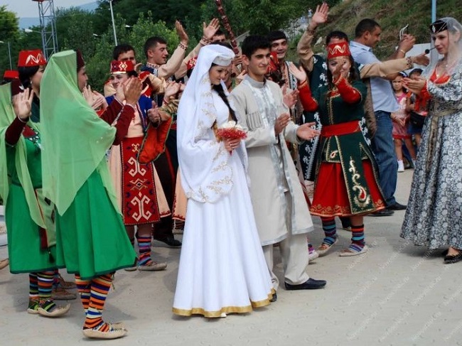 Свадебные традиции армян делают свадьбу намного интересней и колоритней