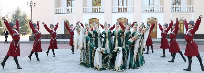 Черкесские танцы уходят глубоко корнями в древние обряды народа